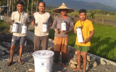 DOSEN AKUAKULTUR UTU EDUKASI PETANI WOYLA MINAPADI DAN PENGUSIR HAMA BURUNG