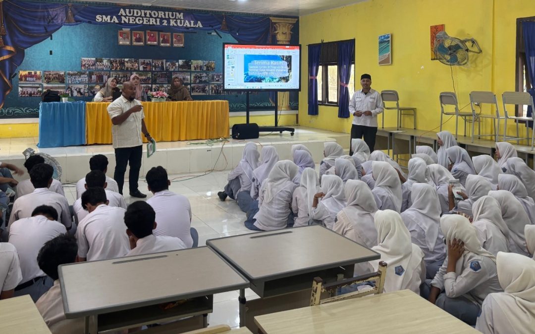 OPTIMALKAN POTENSI PESISIR DI NAGAN RAYA, PRODI SUMBER DAYA AKUATIK EDUKASI SISWA SMA 2 KUALA