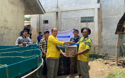 Wujudkan Kemandirian Warga Pascabencana, Tim “Mahasiswa Berdampak” UTU Serahkan Aset Budidaya Ikan kepada Mitra